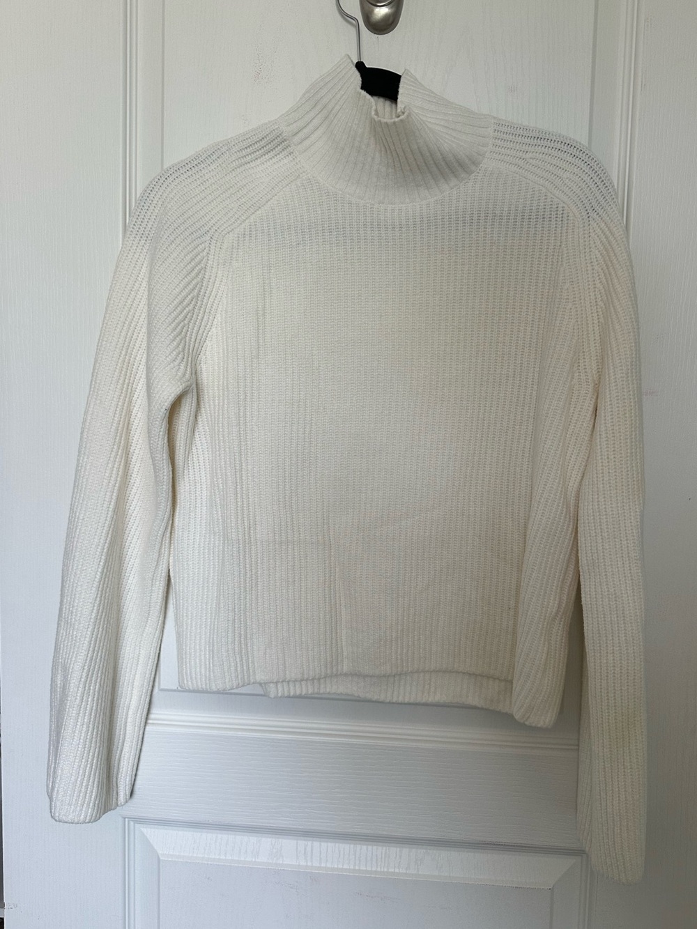 GAP Women's Cream Ribbed Turtleneck Sweater - Size XS